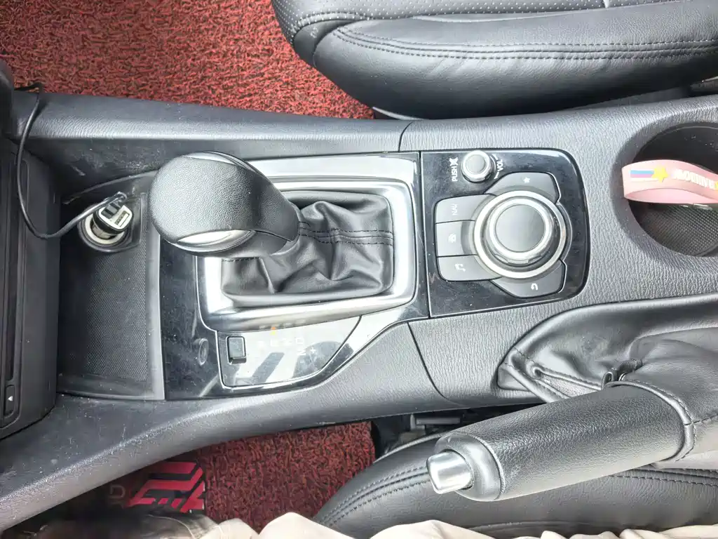 Mazda 3 Axela 2014 — фото 15