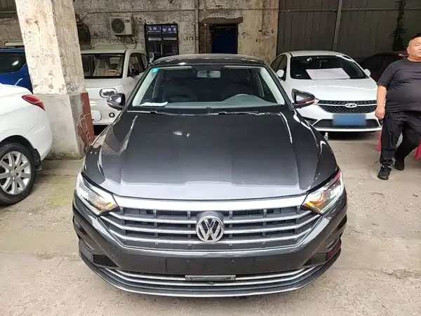 Volkswagen Sagitar 2020