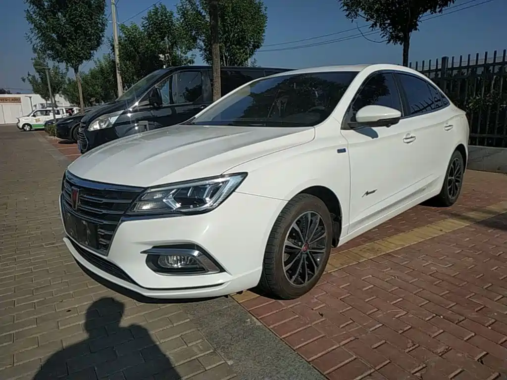 Roewe i5 2020 — фото 1