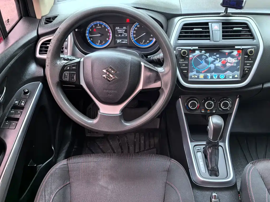 Suzuki S-Cross 2015 — фото 19