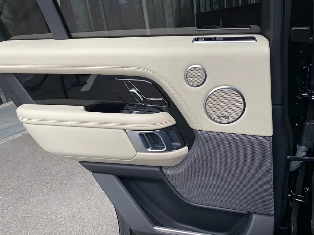 Land Rover Range Rover 2019 — фото 11
