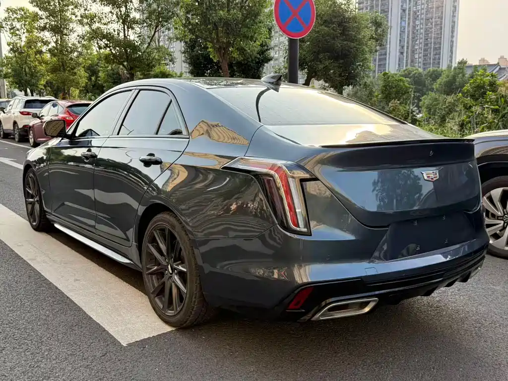 Cadillac CT4 2021 — фото 10