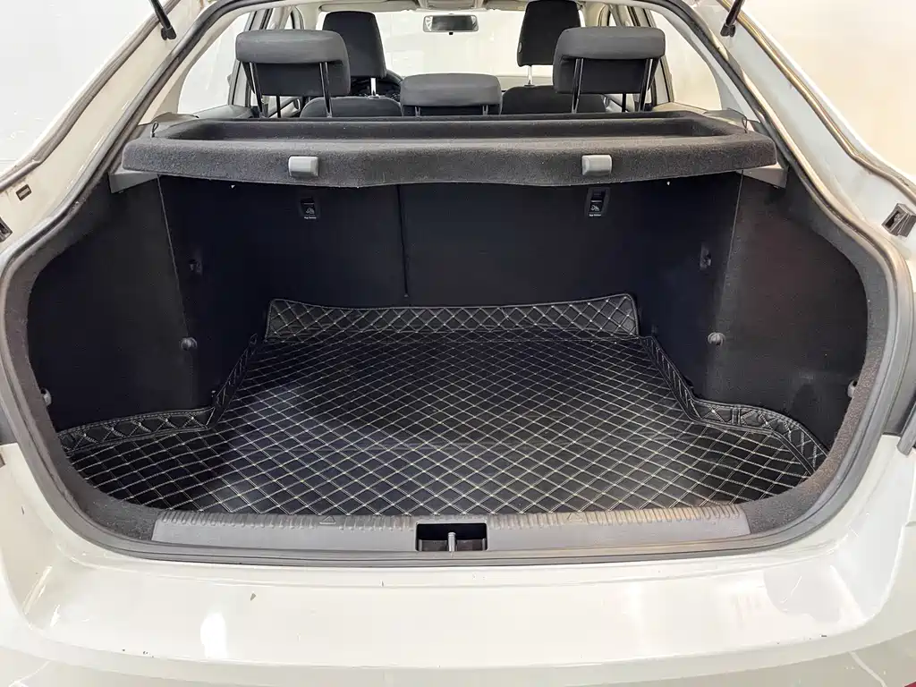 Skoda Octavia 2019 — фото 26