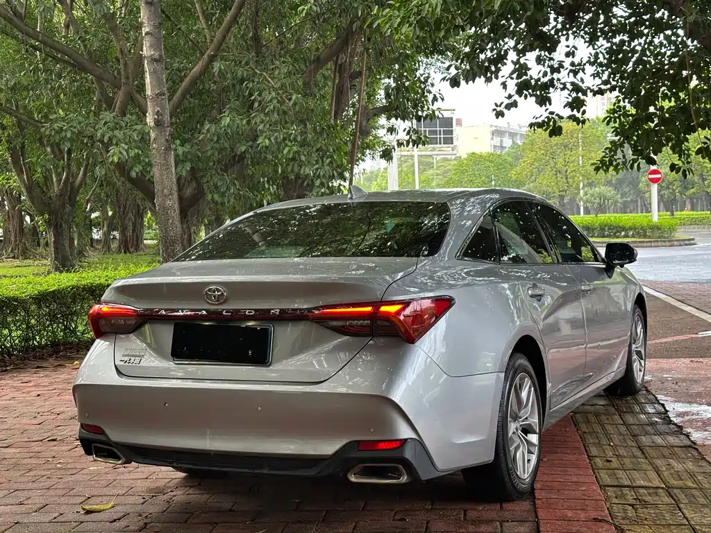 Toyota Avalon 2020