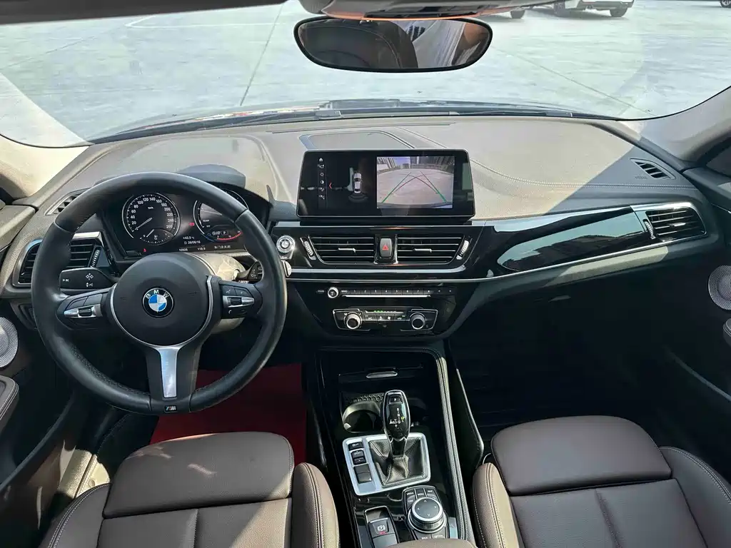 BMW 1 Series 2022 — фото 12