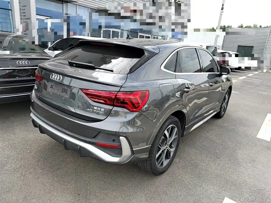 Audi Q3 2020 — фото 12