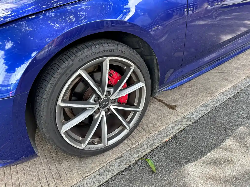 Audi A4L 2018