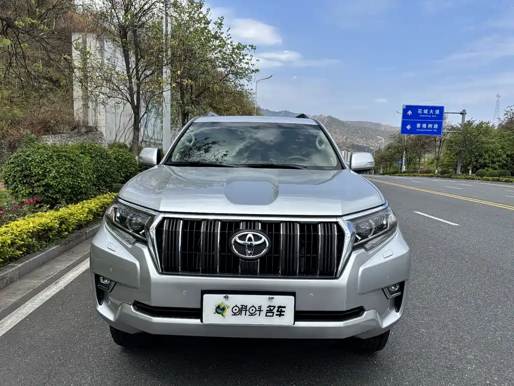 Toyota Prado 2018 — фото 2