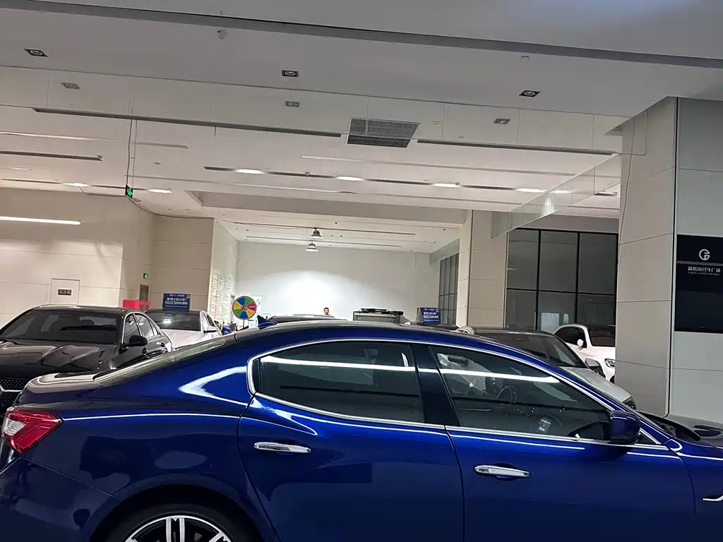 Maserati Ghibli 2015 — фото 8