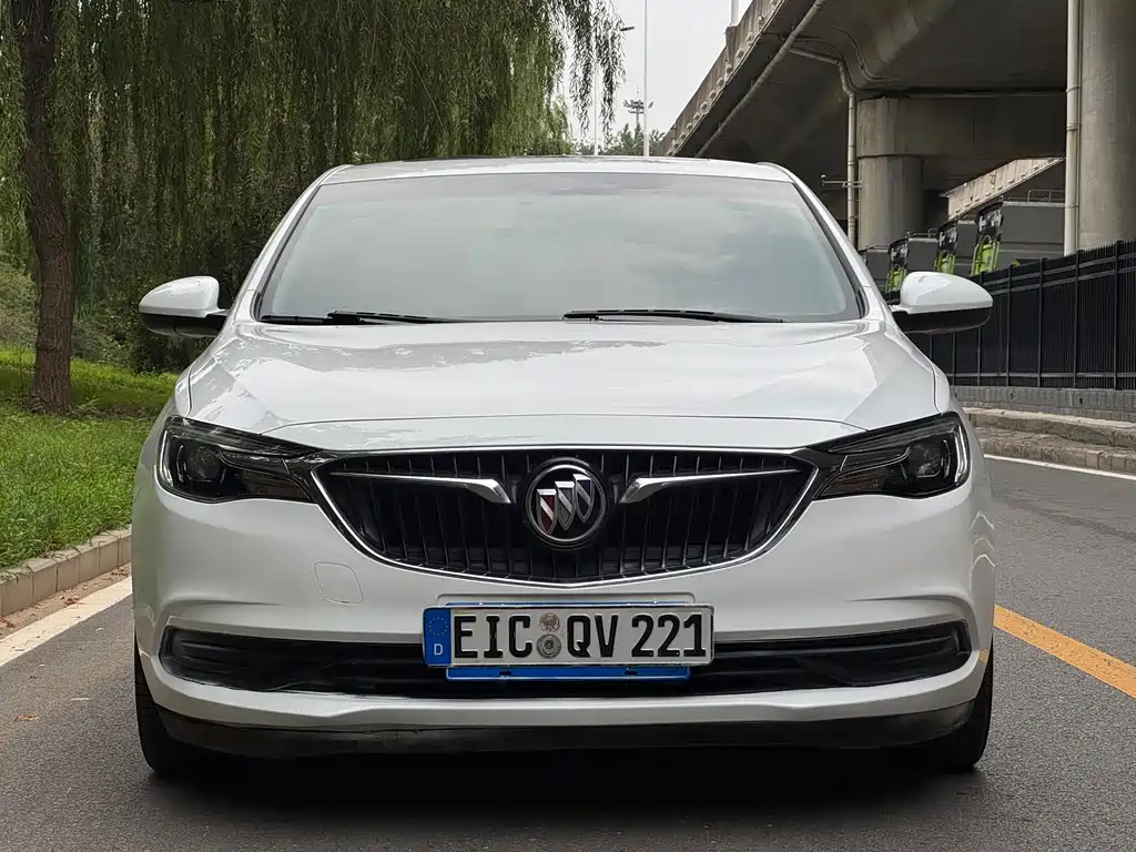 Buick Excelle 2019 — фото 15