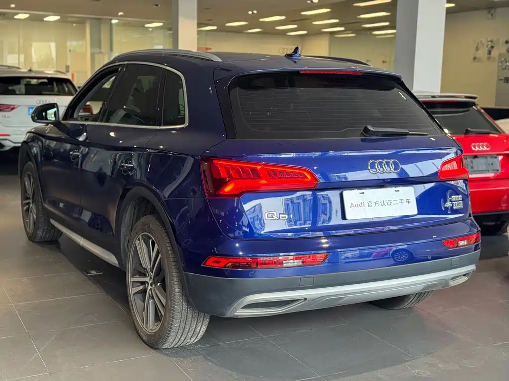 Audi Q5L 2020 — фото 4