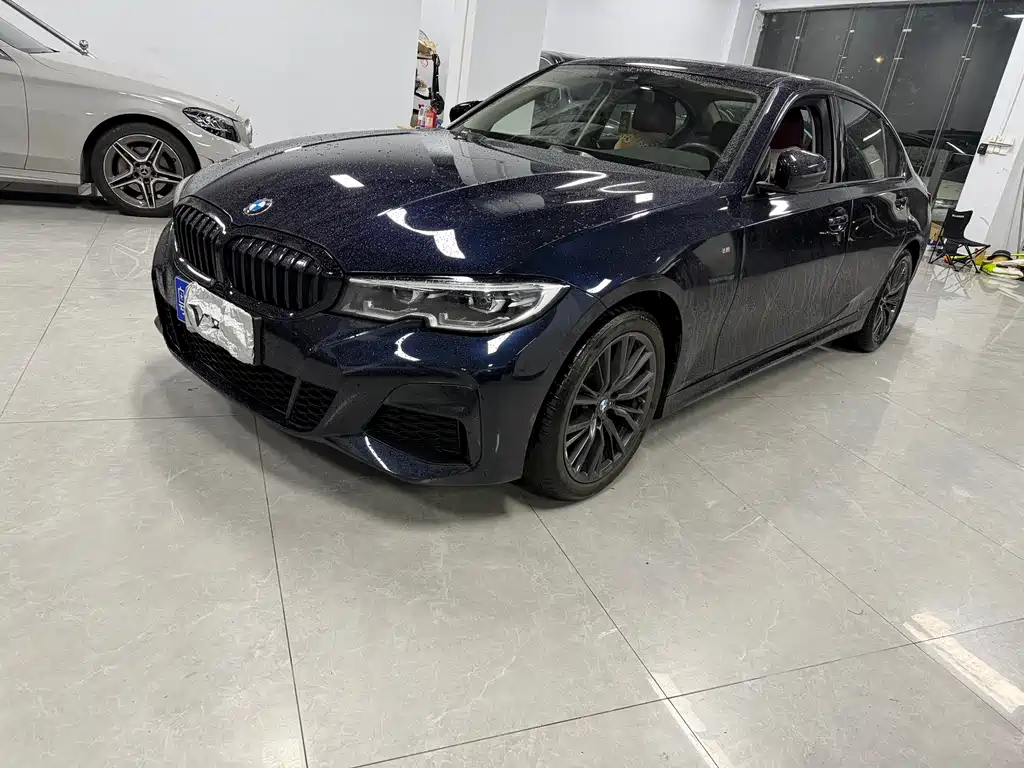 BMW 3 Series 2022 — фото 1