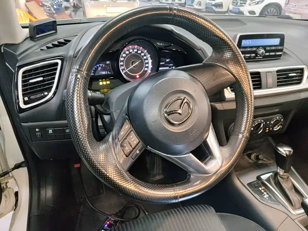 Mazda 3 Angkesela 2015 — фото 11