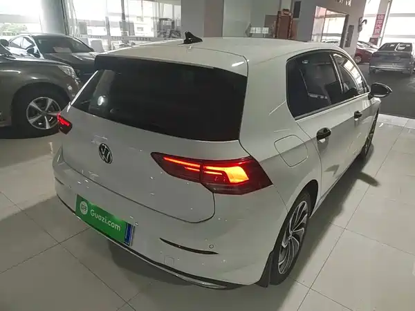 Volkswagen Golf 2023