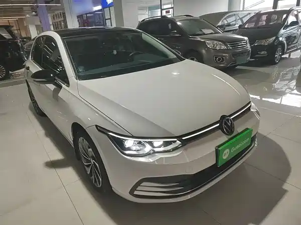 Volkswagen Golf 2023