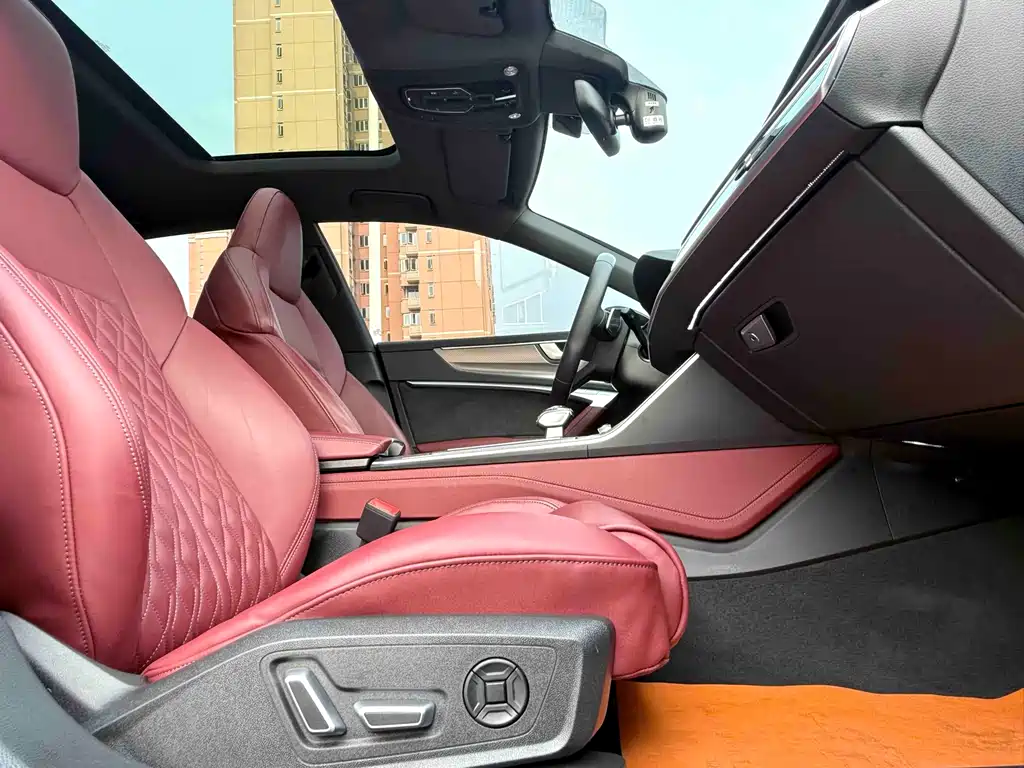 Audi A7L 2024 — фото 22