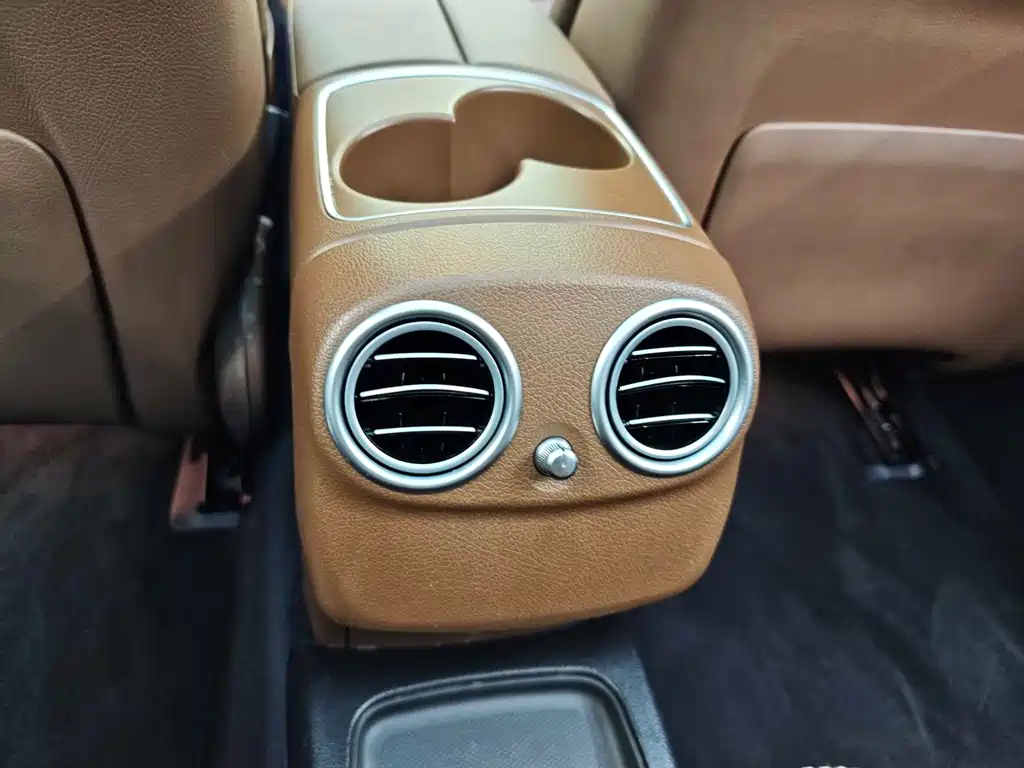 Mercedes-Benz E-Class 2019 — фото 14
