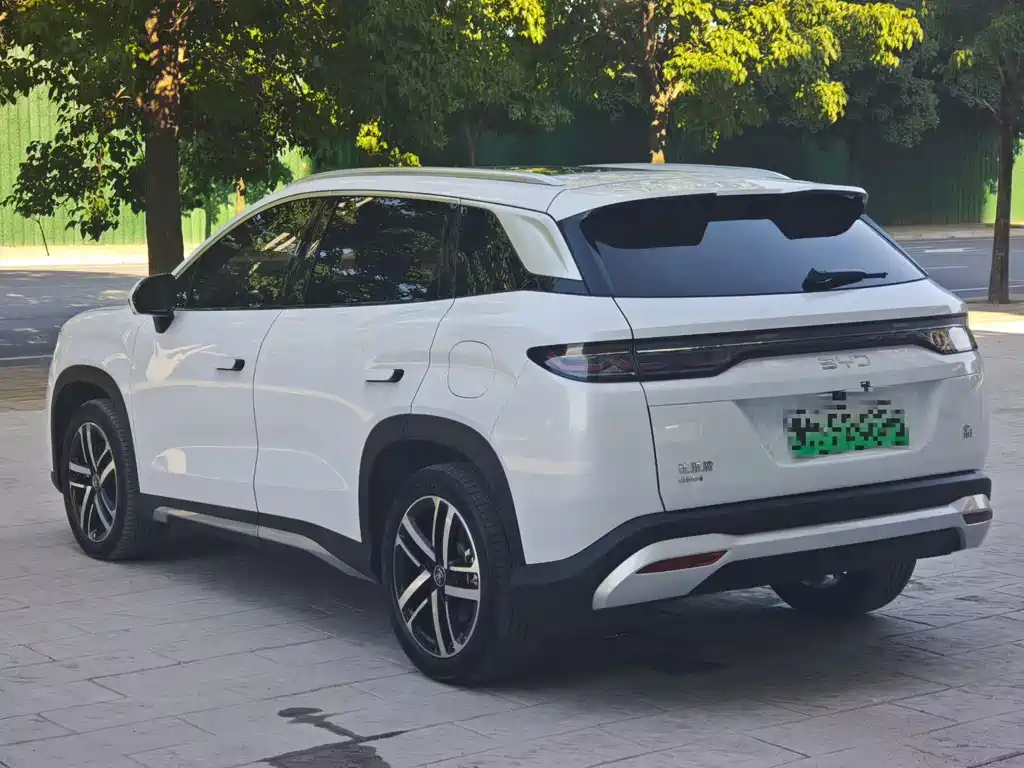 BYD Song L DM-i 2025 — фото 9