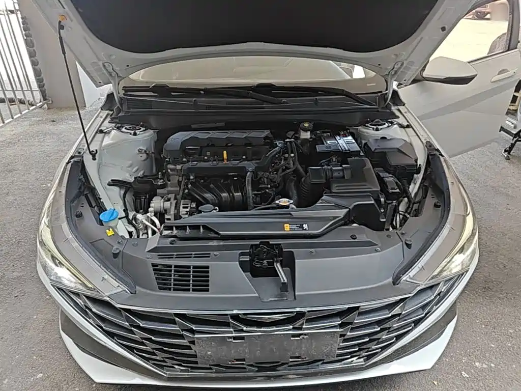 Hyundai Elantra 2022 — фото 20
