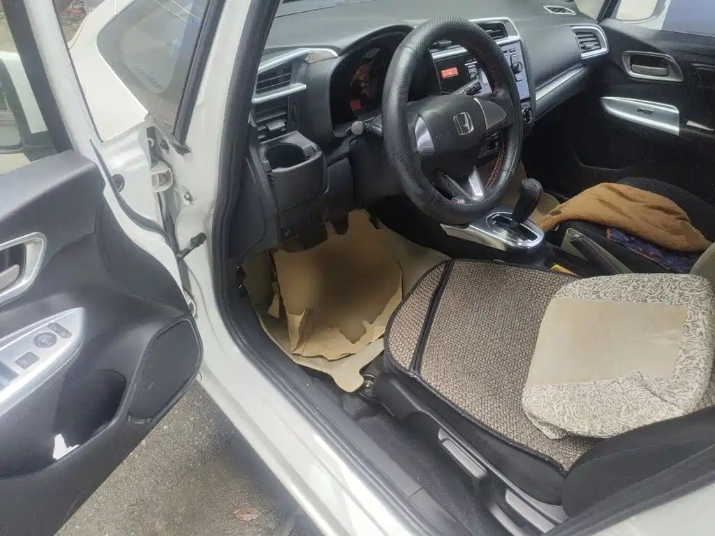 Honda Fit 2015 — фото 13