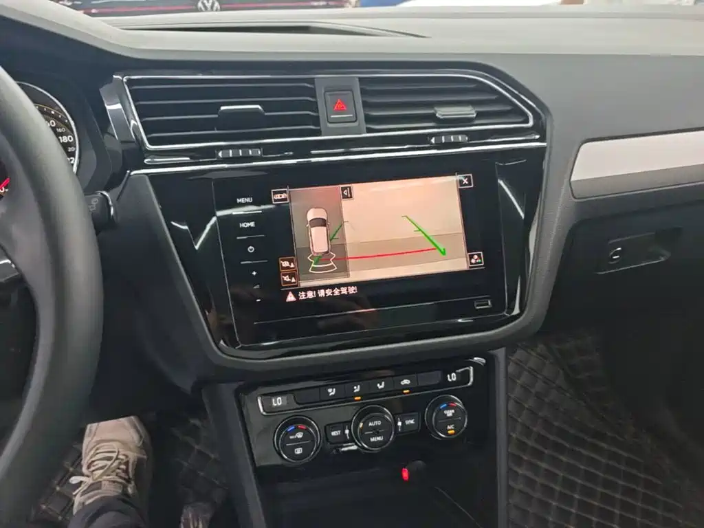 Volkswagen Tiguan L 2020 — фото 13