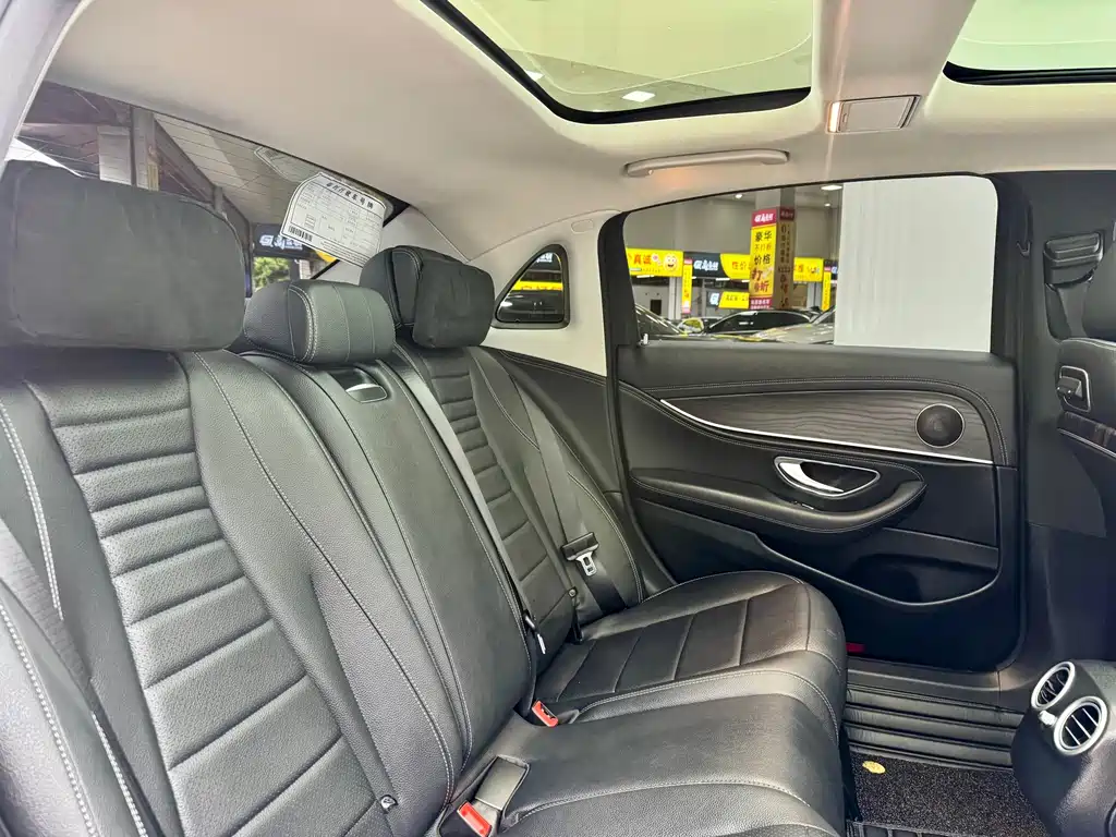 Mercedes-Benz E-Class 2020 — фото 13