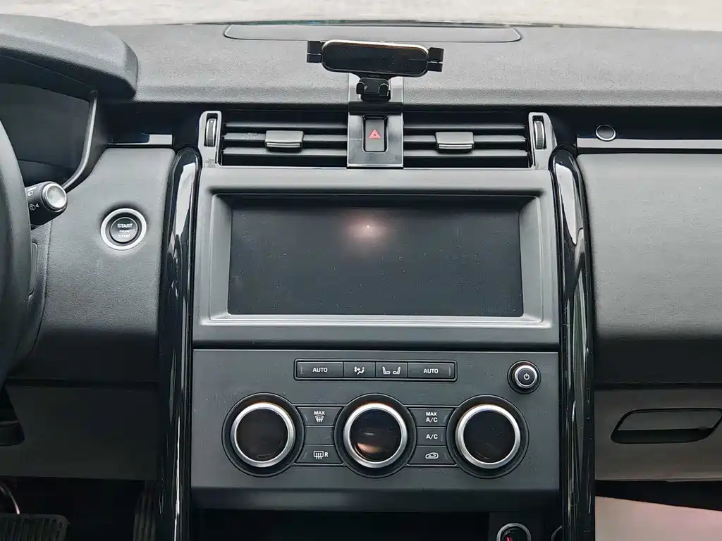 Land Rover Discovery 2019 — фото 6