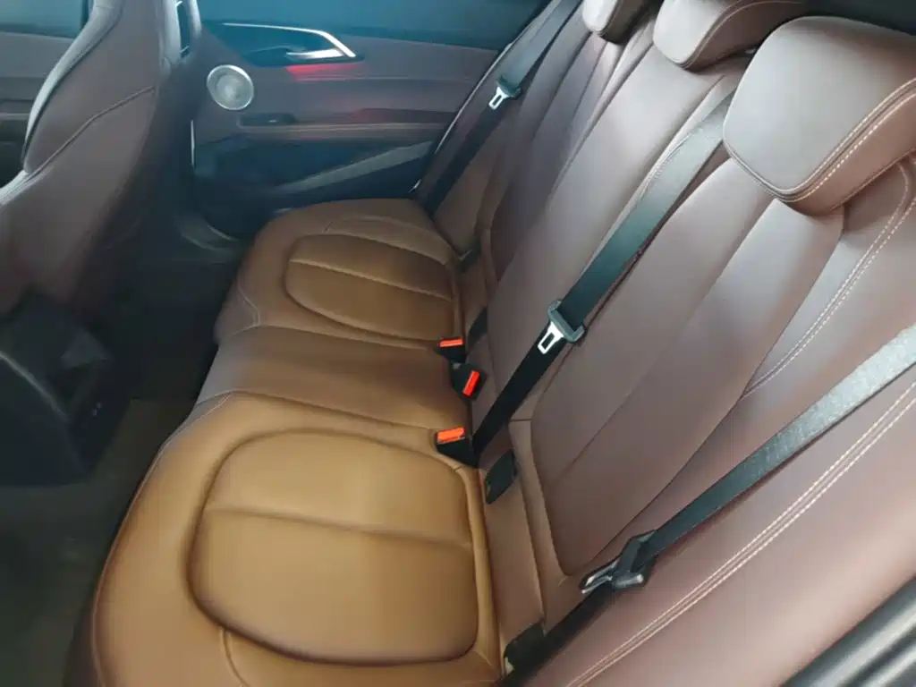 BMW 1 Series 2021 — фото 17