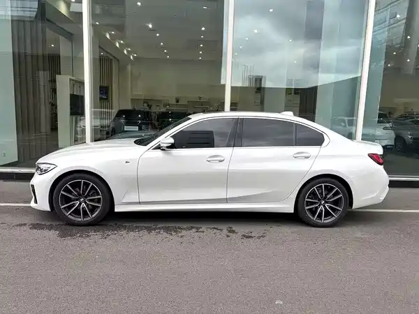 BMW 3 Series 2021