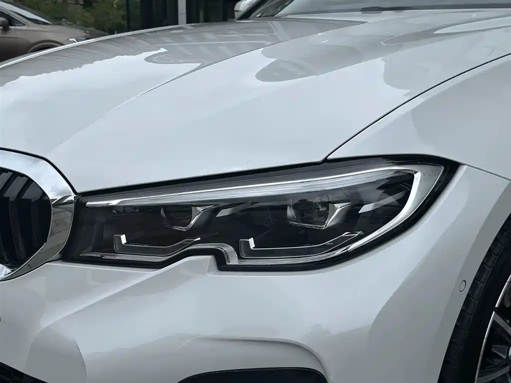 BMW 3 Series 2022 — фото 9