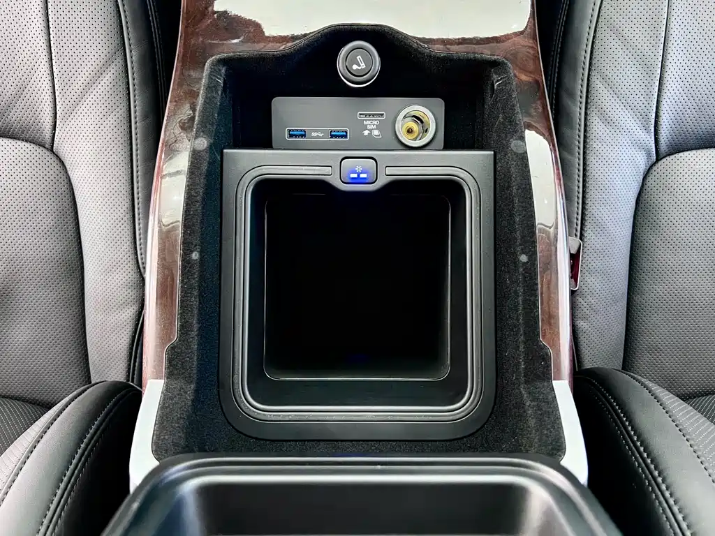 Land Rover Range Rover 2021 — фото 19