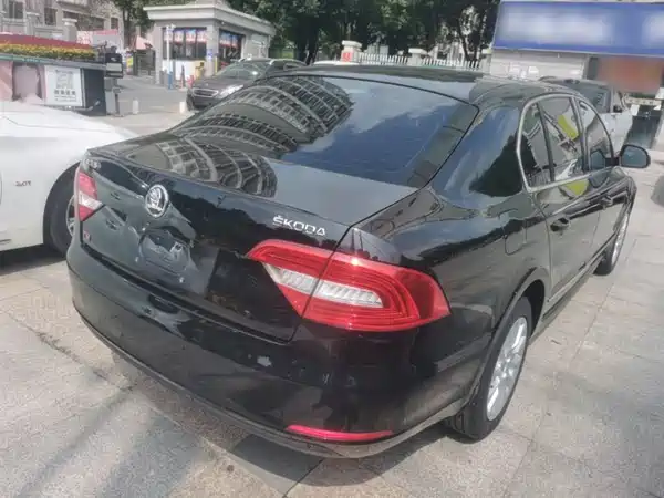 Skoda Superb 2013