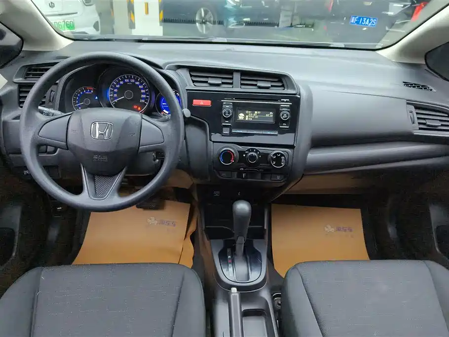 Honda Fit 2017 — фото 12