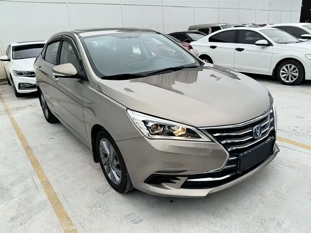 Changan Eado DT 2018 — фото 4