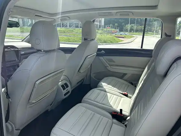 Volkswagen Touran 2016