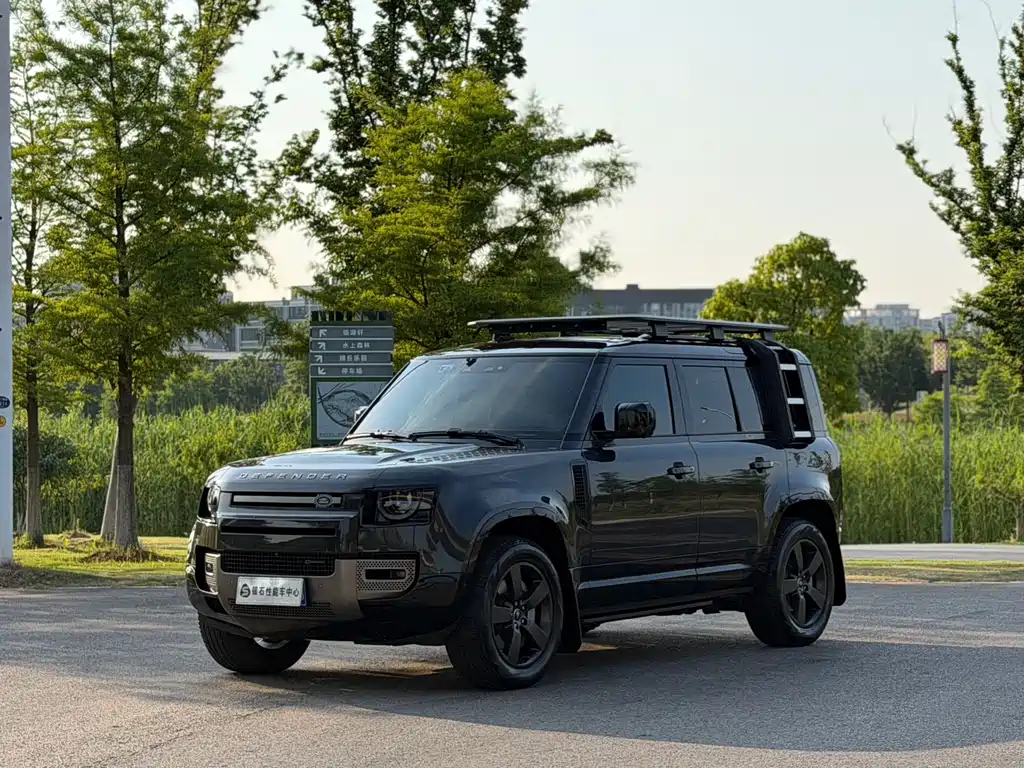 Land Rover Defender 2023 — фото 1