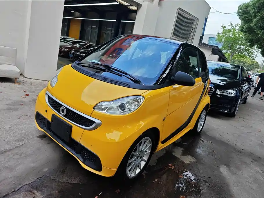 smart Fortwo 2014 — фото 1