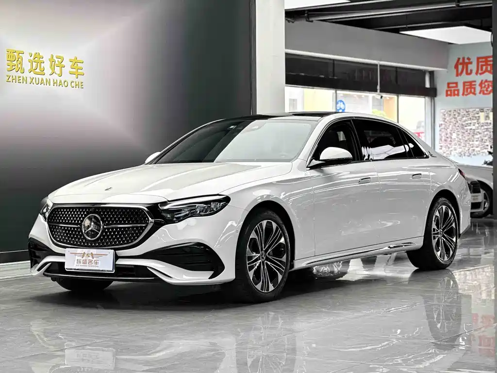 Mercedes-Benz E-Class 2024 — фото 1