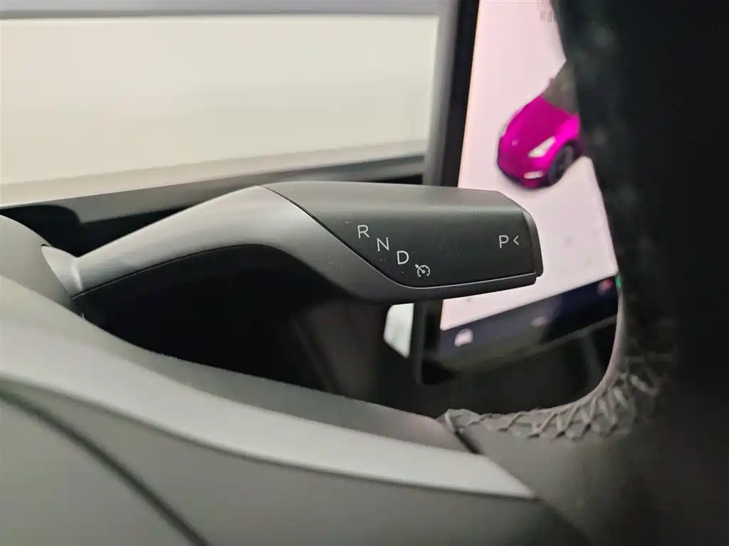 Tesla Model Y 2021 — фото 10