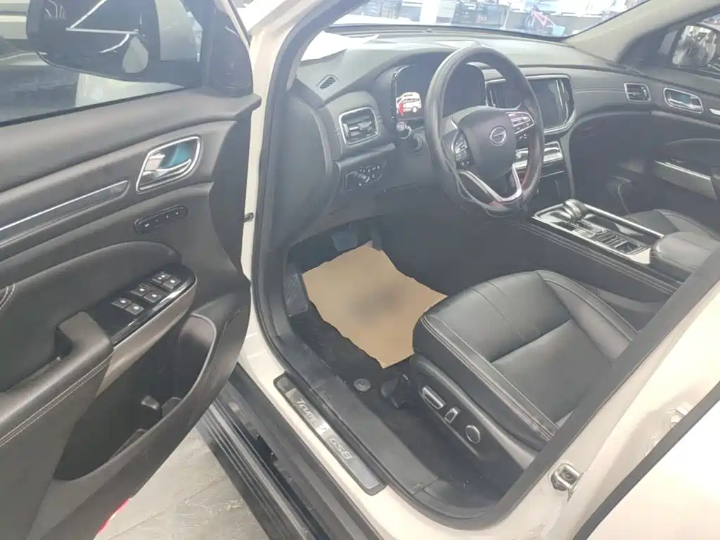 GAC Motor Trumpchi GS8 2020 — фото 16