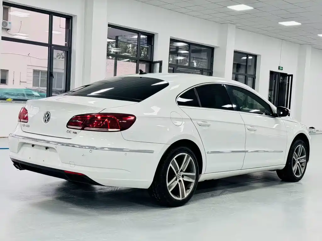 Volkswagen CC 2015 — фото 9