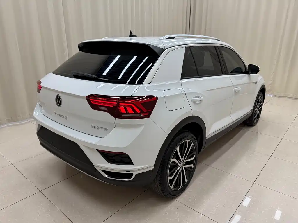 Volkswagen T-Roc 2023