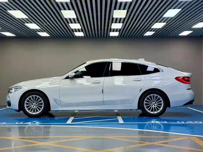BMW 6 Series GT 2018 — фото 4