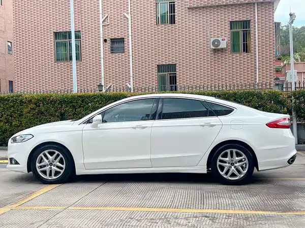 Ford Mondeo 2015