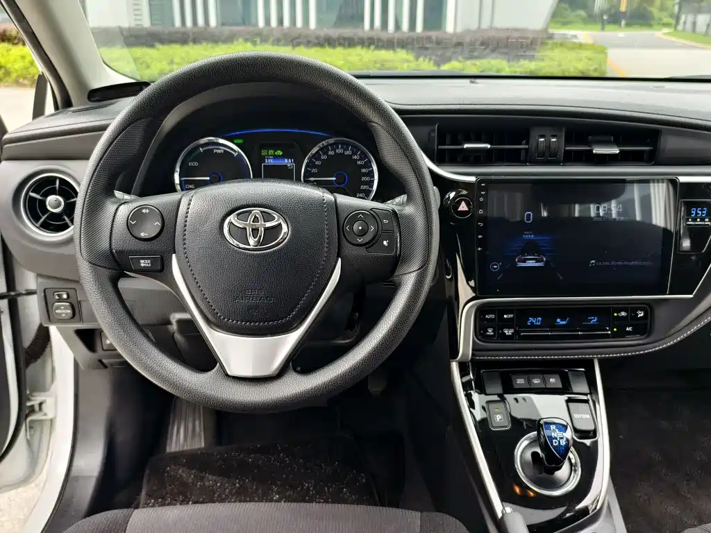 Toyota Corolla Hybrid 2020 — фото 46