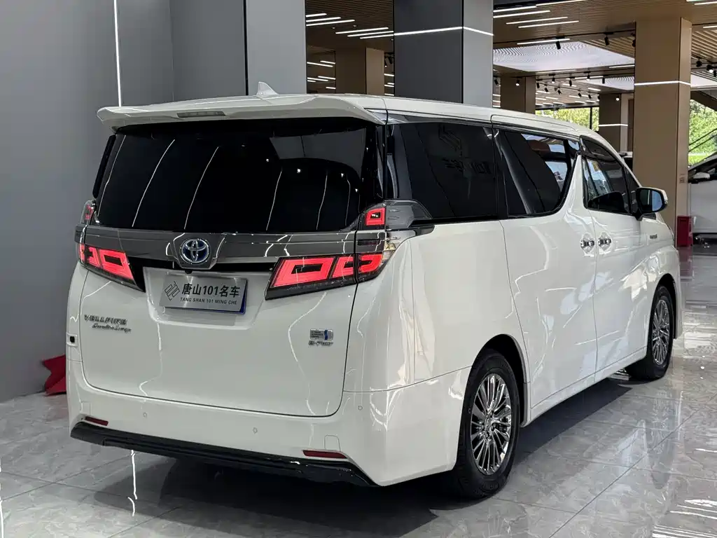 Toyota Vellfire 2021 — фото 6