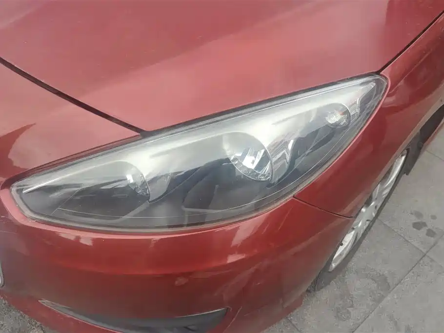 Peugeot 308 2015