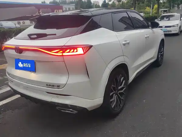 Changan UNI-Z 2025