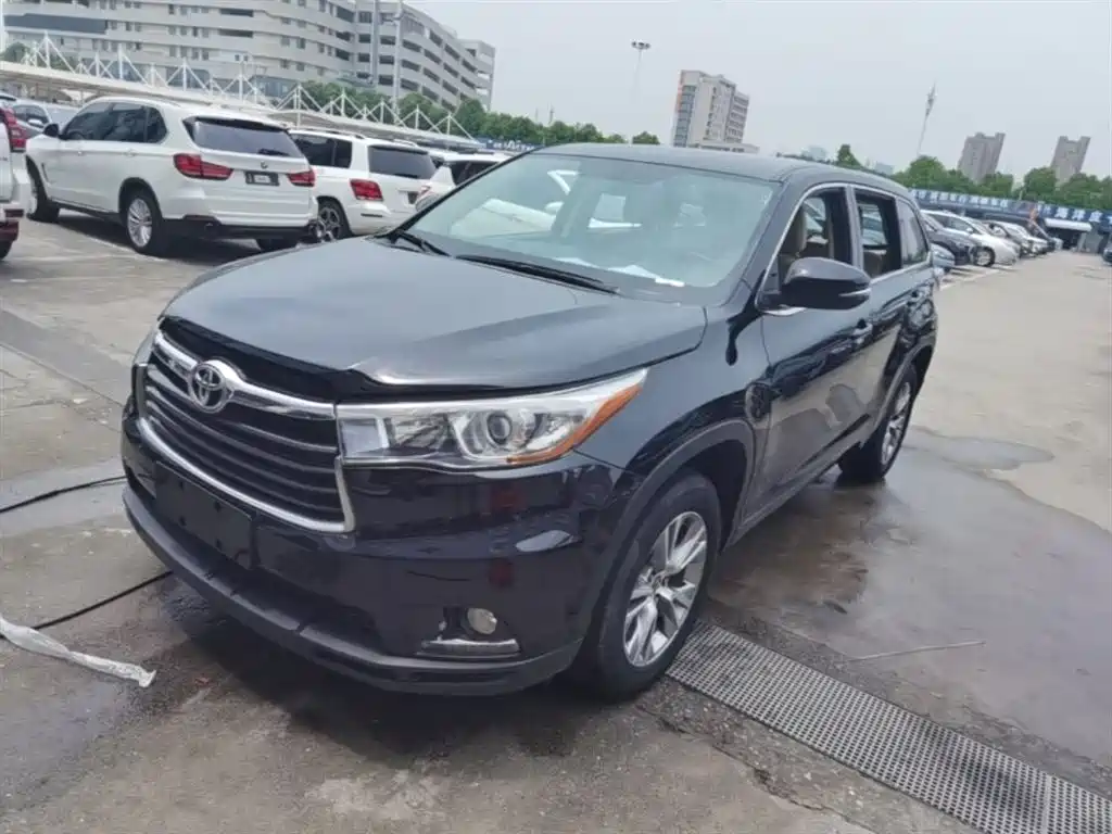 Toyota Highlander 2017 — фото 2
