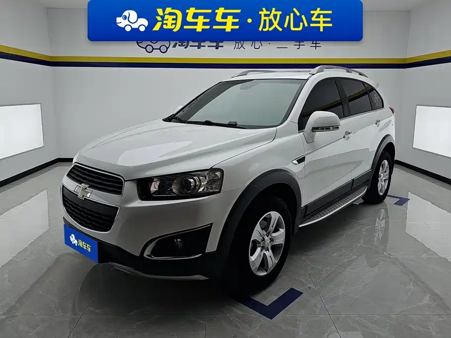 Chevrolet Captiva 2017 — фото 1